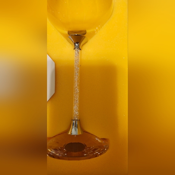 NWT Swarovski Crystalline Set Of 2 Wine Glasses Crystal Stems Gift - Picture 4 of 4